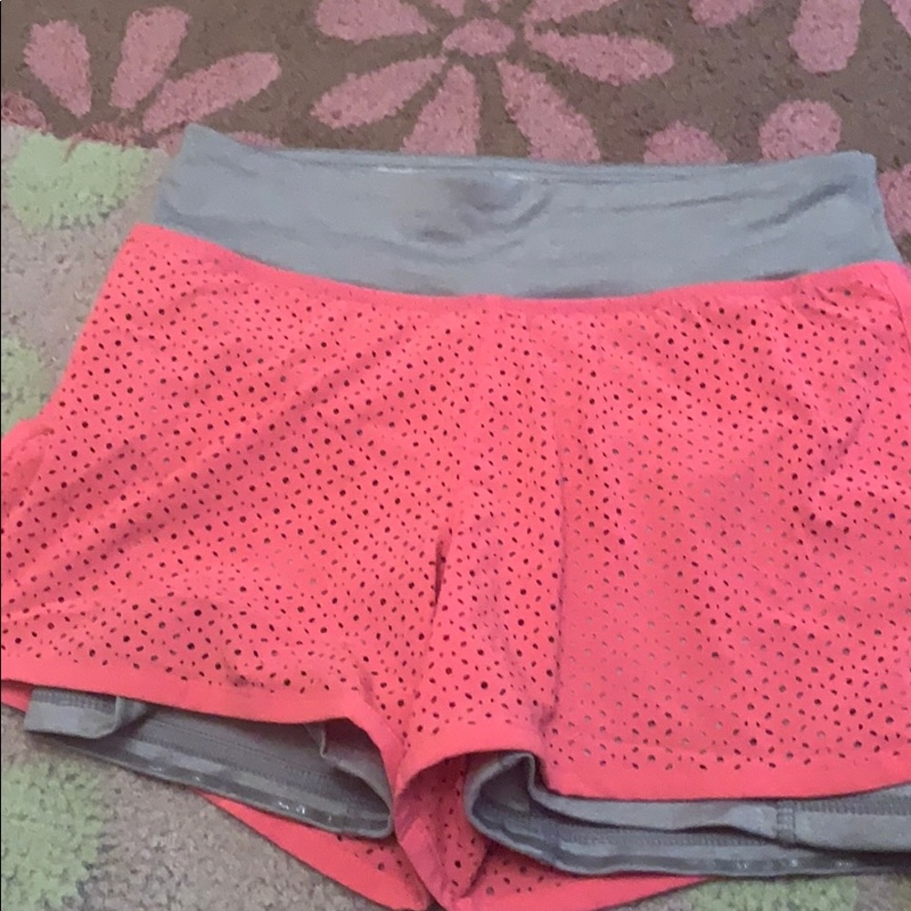Pink Girls Gap and Under Armour exercise shorts(2 pairs)